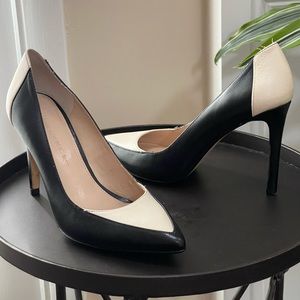 Banana Republic Black Cream Two Tone Leather Heels Pumps Sz 7.5 Stilettos